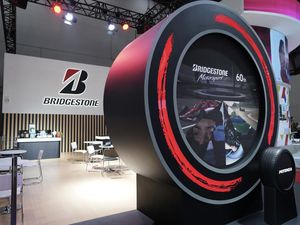 Bridgestone Minat Bikin Ban OEM untuk Mobil Listrik China Bridgestone Minat Bikin Ban OEM untuk Mobil Listrik China