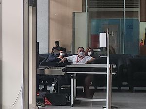 Bupati Sidoarjo Penuhi Panggilan KPK