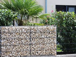 6 Desain Pagar Sederhana tapi Unik, Bikin Rumah Tampak Menarik 6 Desain Pagar Sederhana tapi Unik, Bikin Rumah Tampak Menarik