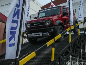 Jangan Mau Kena Harga Gorengan Jimny 5 Pintu, Suzuki Janji Perbanyak Stok