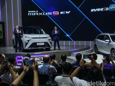 MG Bawa 2 Mobil Listrik Baru di IIMS 2024