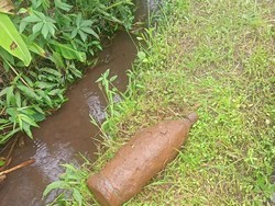 Warga Kembaran Banyumas Temukan Mortir di Saluran Air