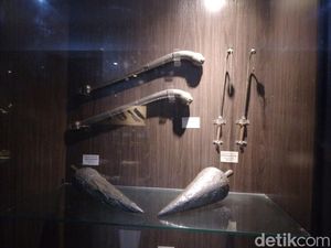 Potret 6 Benda Bersejarah dan Unik di Keraton Kasepuhan Cirebon Potret 6 Benda Bersejarah dan Unik di Keraton Kasepuhan Cirebon