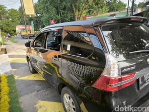 Korban Pecah Kaca Avanza di Gresik Pegawai Bank Korban Pecah Kaca Avanza di Gresik Pegawai Bank