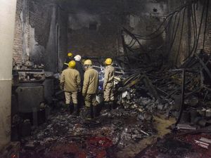 Pabrik Obat di India Diguncang Ledakan Dahsyat, 17 Orang Tewas