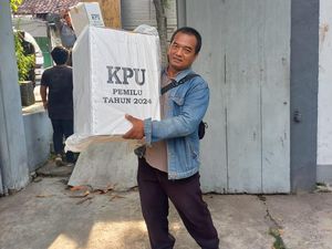 Seorang Anggota Panwaslu di Kota Kediri Meninggal di RS Diduga Kelelahan Seorang Anggota Panwaslu di Kota Kediri Meninggal di RS Diduga Kelelahan