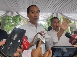 Respons Santai Jokowi soal Keinginan Ganjar agar DPR Gulirkan Hak Angket