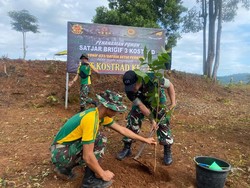 HUT ke-63 Kostrad, TNI Libatkan Warga Tanam 500 Pohon di Pucak Maros
