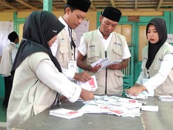 Bawaslu Lamongan Rekomendasikan 4 TPS di 3 Kecamatan Gelar Coblosan Ulang Bawaslu Lamongan Rekomendasikan 4 TPS di 3 Kecamatan Gelar Coblosan Ulang