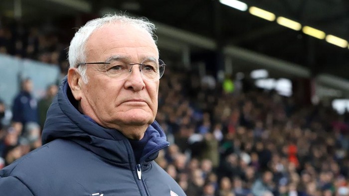 CAGLIARI, ITALY - FEBRUARY 10: Claudio Ranieri coach of Cagliari looks on during the Serie A TIM match between Cagliari and SS Lazio - Serie A TIM  at Sardegna Arena on February 10, 2024 in Cagliari, Italy. (Photo by Enrico Locci/Getty Images)