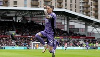 Darwin Nunez. Diganti di babak kedua melawan Brentford, diduga karena cedera ringan. Manajer Liverpool Jürgen Klopp mengindikasikan, keputusan mengganti Nunez lebih sebagai antisipasi. Foto: Getty Images/Gaspafotos/MB Media/