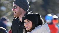 7 Foto Mesra Pangeran Harry dan Meghan Markle, Buktikan Tak Akan Terpisah