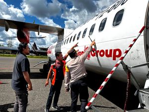 Pesawat Wings Air Ditembak di Bandara Yahukimo, Pelaku Diduga KKB Pesawat Wings Air Ditembak di Bandara Yahukimo, Pelaku Diduga KKB