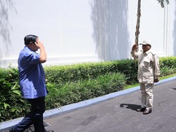 Ditanya soal Perbincangan dengan SBY, Prabowo: Politik Aja Terus, Ini Lebaran