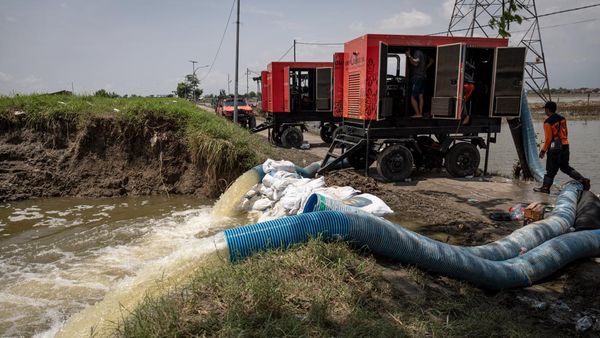 Tangani Banjir Demak, 27 Pompa Air Bergerak Diterjunkan Tangani Banjir Demak, 27 Pompa Air Bergerak Diterjunkan