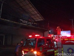 Tempat Karaoke Kebakaran di Majalengka, Pengunjung Berhamburan