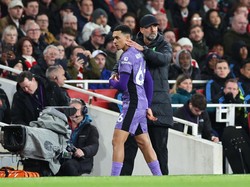 Klopp Bantah Liverpool Paksa Trent Bermain Sebelum Pulih