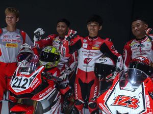 11 Pebalap Muda Binaan AHM Siap Tampil di Ajang Internasional 11 Pebalap Muda Binaan AHM Siap Tampil di Ajang Internasional