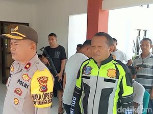 Pendukung Caleg Perindo Geruduk Kantor Camat Larantuka, Tuntut Hitung Ulang Suara Pendukung Caleg Perindo Geruduk Kantor Camat Larantuka, Tuntut Hitung Ulang Suara