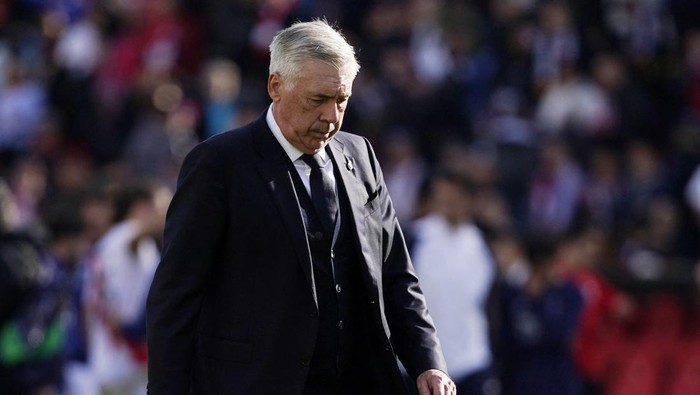 Soccer Football - LaLiga - Rayo Vallecano v Real Madrid - Campo de Futbol de Vallecas, Madrid, Spain - February 18, 2024 Real Madrid coach Carlo Ancelotti reacts after the match REUTERS/Ana Beltran