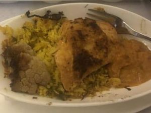 Duh! 10 Penampakan Makanan di Pesawat Ini Bikin Penumpang Malas Makan