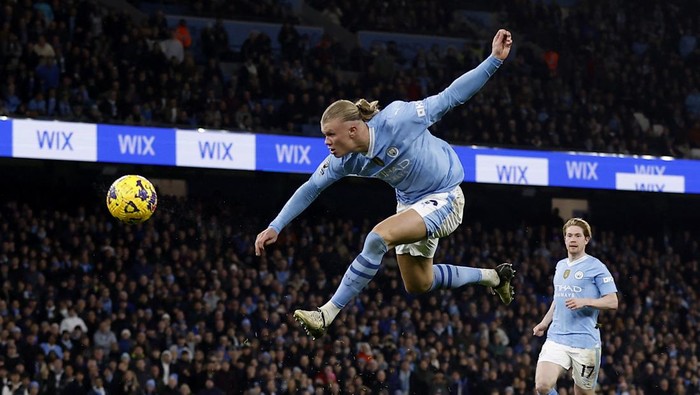 Soccer Football - Premier League - Manchester City v Chelsea - Etihad Stadium, Manchester, Britain - February 17, 2024 Manchester Citys Erling Braut Haaland misses a chance to score Action Images via Reuters/Jason Cairnduff NO USE WITH UNAUTHORIZED AUDIO, VIDEO, DATA, FIXTURE LISTS, CLUB/LEAGUE LOGOS OR LIVE SERVICES. ONLINE IN-MATCH USE LIMITED TO 45 IMAGES, NO VIDEO EMULATION. NO USE IN BETTING, GAMES OR SINGLE CLUB/LEAGUE/PLAYER PUBLICATIONS.