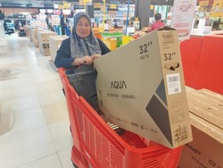 Beli TV di Transmart Diskon Rp 1 Jutaan, Pengunjung: Worth It Banget!