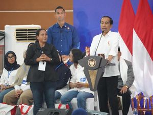 Jokowi Sebut Karakter Disiplin Bisa Bantu Nasabah PNM Mekaar Naik Kelas