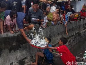 Jaga Kebersihan Sungai, Warga Kediri Bikin Lomba Miniatur Perahu Jaga Kebersihan Sungai, Warga Kediri Bikin Lomba Miniatur Perahu