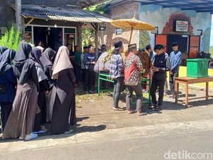 1 Saksi TPS di Purworejo Meninggal, Keluarga: Sakit 2 Hari Usai Coblosan 1 Saksi TPS di Purworejo Meninggal, Keluarga: Sakit 2 Hari Usai Coblosan