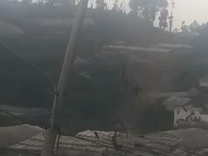 Puting Beliung Mengamuk, Rusak Pabrik Tahu di KBB