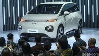 Tampilan Luar-Dalam Wuling Cloud EV, Harga di Bawah Rp 500 Juta?