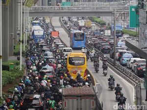 Usia Kendaraan di Jakarta Bakal Dibatasi, Mobil Tua Mau Dikemanain? Usia Kendaraan di Jakarta Bakal Dibatasi, Mobil Tua Mau Dikemanain?