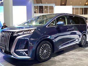 Lihat Lebih Dekat BYD Denza D9, MPV Premium Pesaing Toyota Alphard