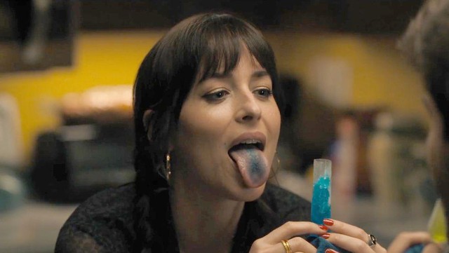 Berita Viral Selebriti dari InsertLive : Kisah Dakota Johnson Sempat Tak Mampu Beli Kebutuhan Sehari-hari & Bayar Kontrakan
