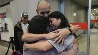 Orang Tua di Chile Bertemu Anak-anak Kandungnya yang Dicuri Sejak Lahir