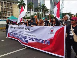 Massa Protes Pemilu Long March ke Bawaslu, Lalin Arah Bundaran HI Macet