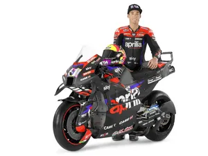 Motor MotoGP Aprilia 2024 Meluncur, Ada Sentuhan Warna Ungu