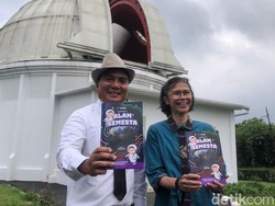 Menjawab Ingin Tahu Anak Tentang Astronomi dan Alam Semesta Lewat Buku