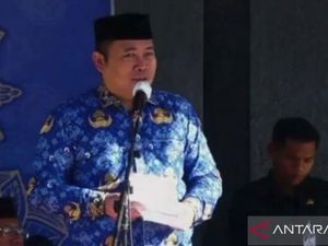 Pj Gubernur Gorontalo Tiba-tiba Roboh Saat Pimpin Apel Korpri Pj Gubernur Gorontalo Tiba-tiba Roboh Saat Pimpin Apel Korpri