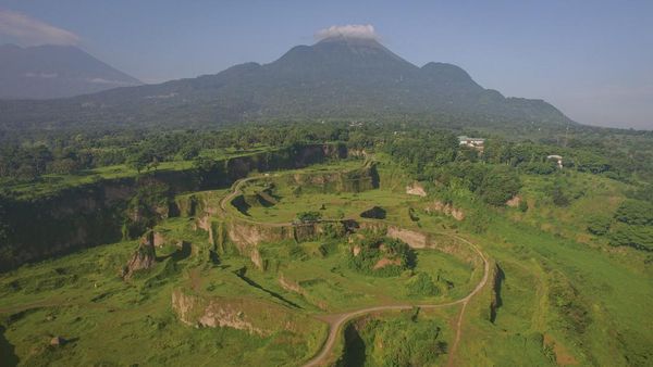 Potensi Wisata Bekas Galian Tambang Pasir di Pasuruan