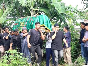 Puluhan Petugas Pemilu Meninggal Dunia, Pemerintah dan KPU Buka Suara Puluhan Petugas Pemilu Meninggal Dunia, Pemerintah dan KPU Buka Suara