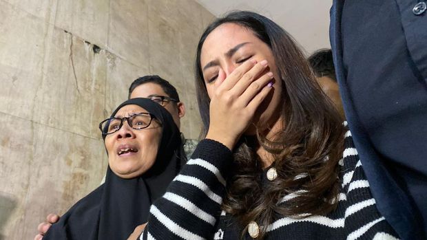 Ristia Aryuni dan Tamara Tyasmara