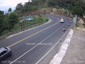 Lalin Jogja-Wonosari Sore Ini Ramai, Selalu Bawa Surat Kendaraan!