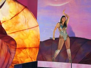 Taylor Swift Sabet Gelar Keempat Jadi Musisi Terlaris Dunia