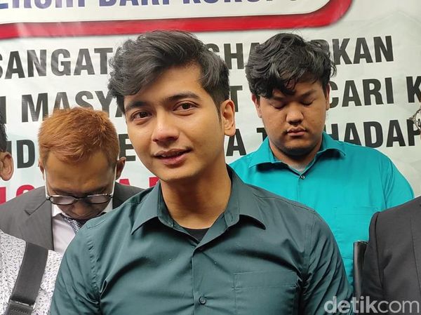 Momen Ria Ricis dan Teuku Ryan Hadapi Sidang Cerai Perdana