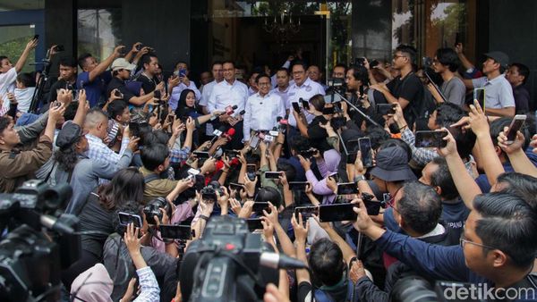 Anies-Cak Imin Kumpul Bareng Tim Hukum, Sikapi Hasil Pilpres