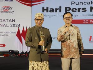 Dinilai Berhasil dalam Pembangunan, Bupati Bandung Raih Anugerah PWI 2024 Dinilai Berhasil dalam Pembangunan, Bupati Bandung Raih Anugerah PWI 2024
