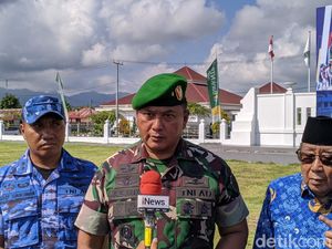 TNI Bangun 14 Rumah Tak Layak Huni hingga Jembatan di Lombok Utara TNI Bangun 14 Rumah Tak Layak Huni hingga Jembatan di Lombok Utara