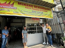 Dukung UMKM, Raffi Ahmad Investasi ke Rumah Makan Padang